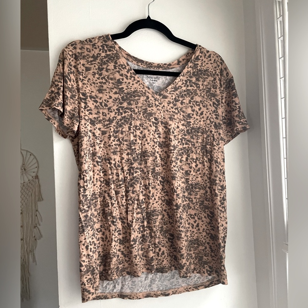 Medium / Cheetah Print / Nine West / Tshirt